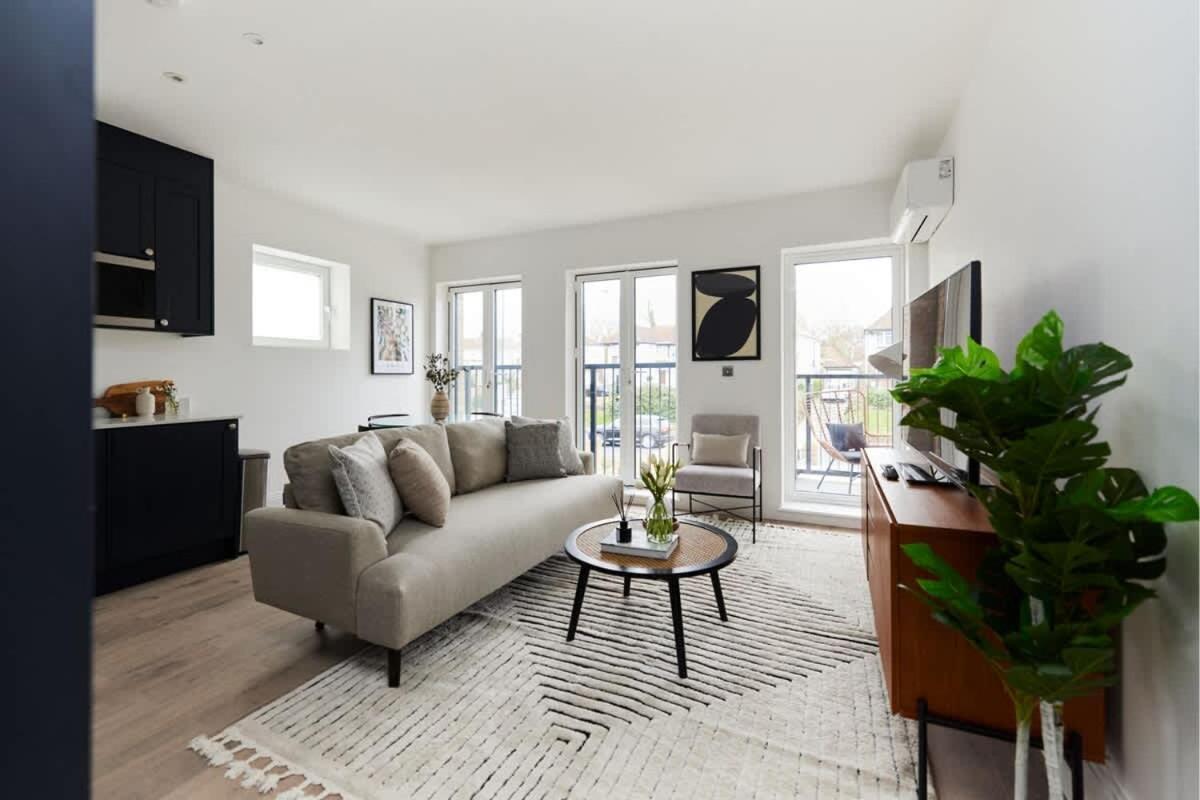 The Wembley Park Wonder - Charming 2bdr Flat With Balcony Apartamento
